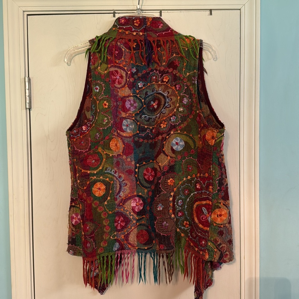 Colorful Women's Cape with Fringe dur2 - Picture 6 of 7